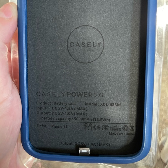 Casely Colorblock Stripes iPhone 11 charging phone case NIB - Picture 4 of 11